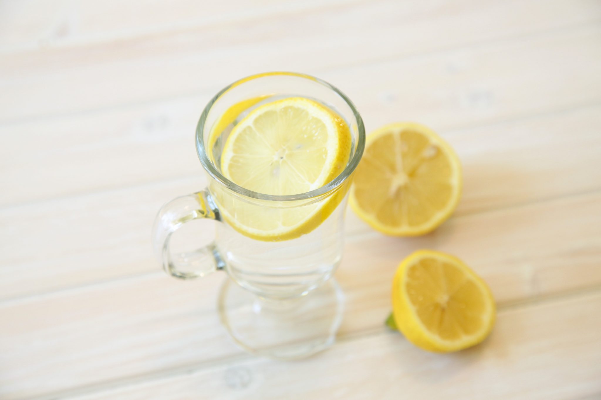 Health & Beauty Benefits of Lemon Water | Rockwell